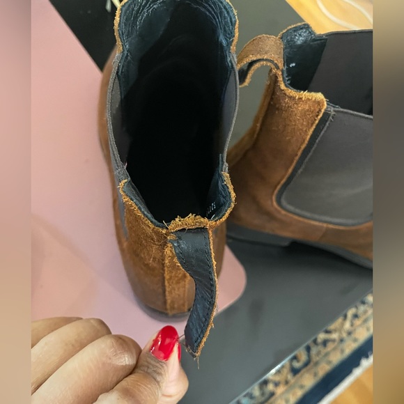 Thursday *Duchess* Chelsea boots - Picture 7 of 10